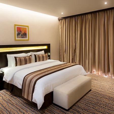 Golden Tulip Bahrain Hotel Manama Exterior foto