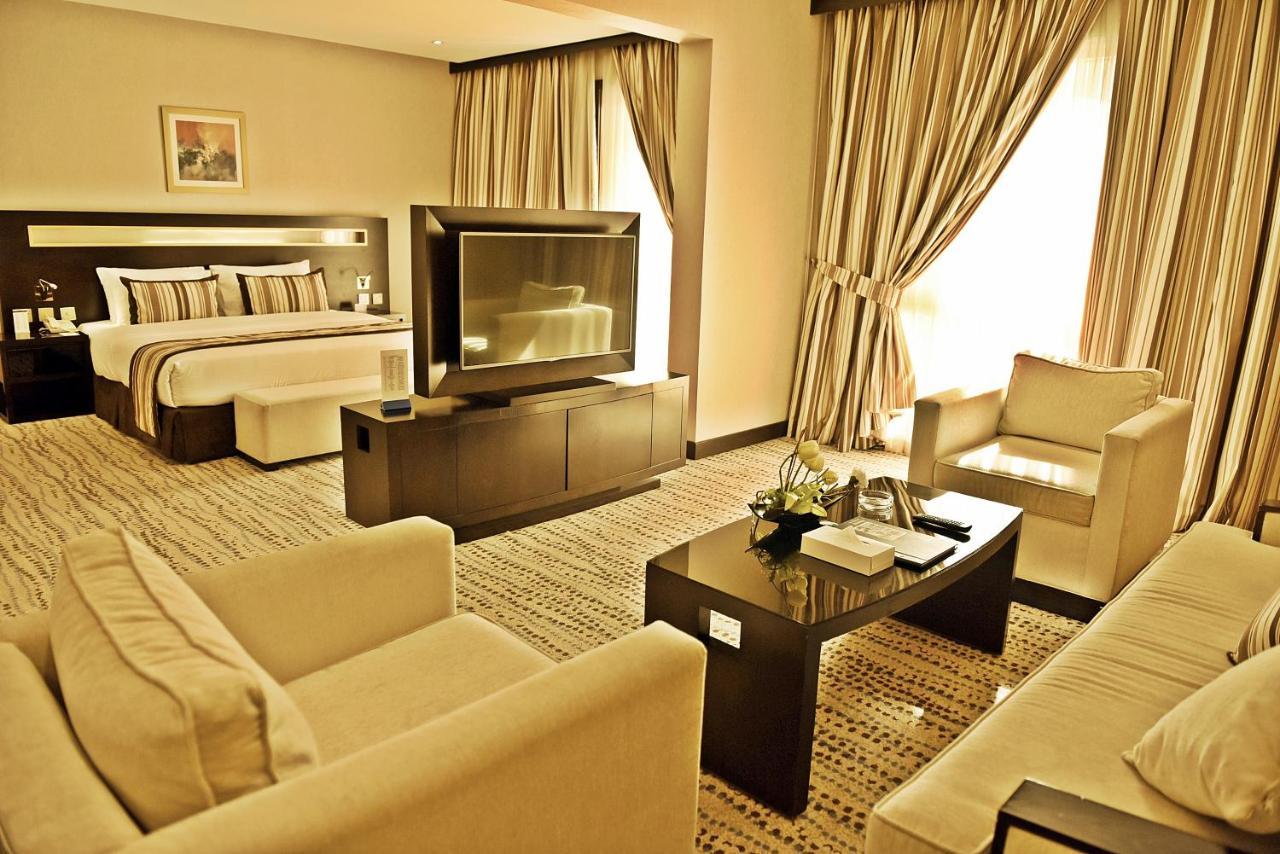 Golden Tulip Bahrain Hotel Manama Exterior foto