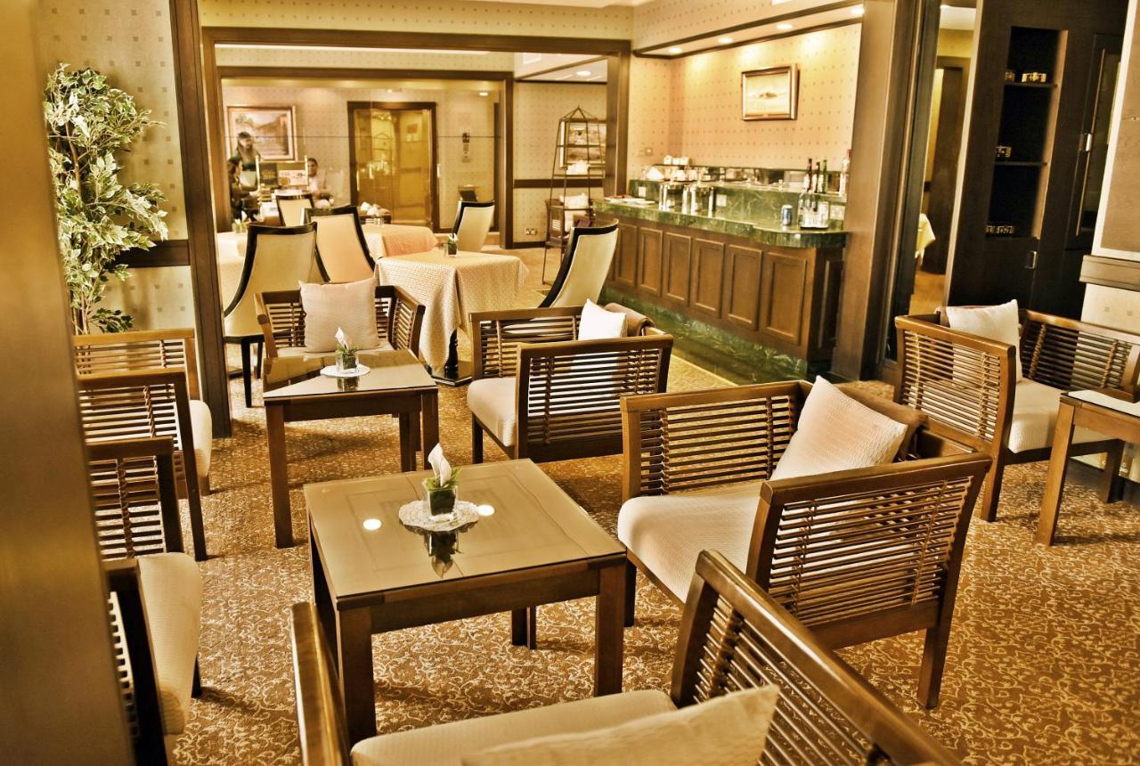 Golden Tulip Bahrain Hotel Manama Exterior foto